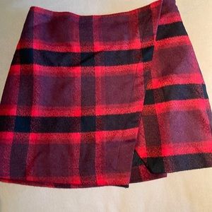 Abercrombie buffalo wool skirt size 4 perfect condition